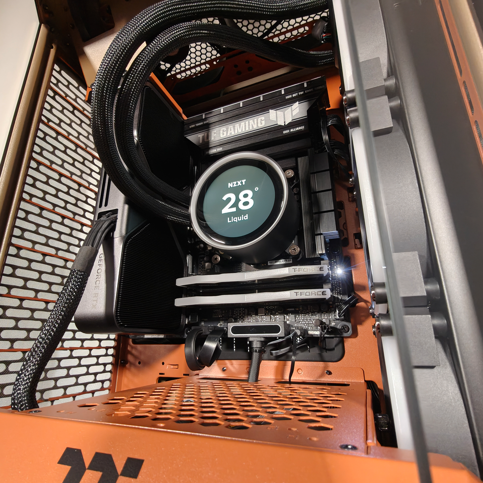 Thermaltake Sandstorm Tower Extreme Ready to Ship Gaming PC